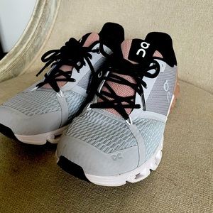 On Cloud Cloud Flyer 7.5 women’s